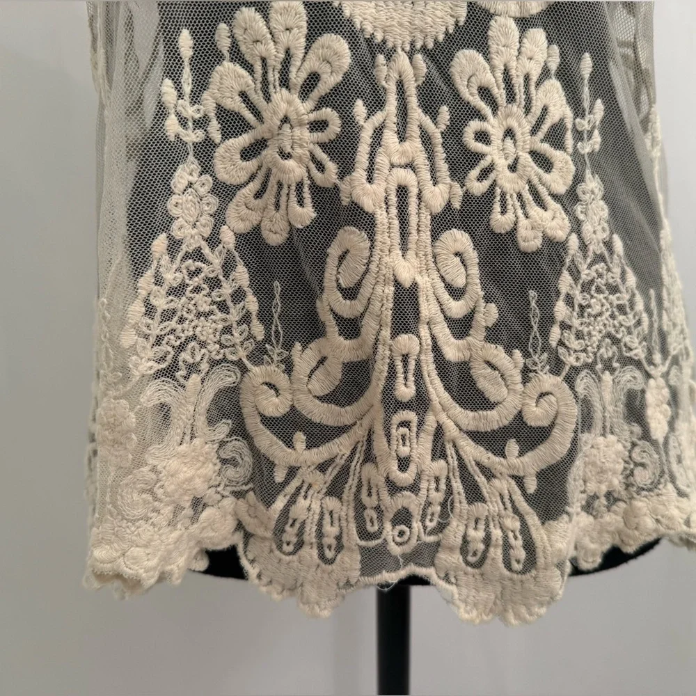 Love J Ivory Embroidered Lace Tank Top Boho Sheer Floral Scalloped Hem - Picture 6 of 12